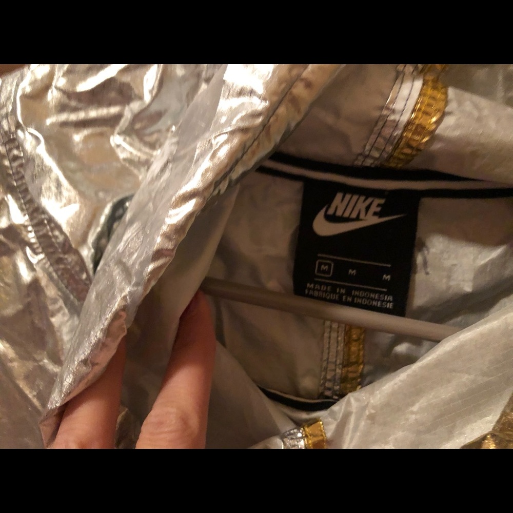Nike windbreaker